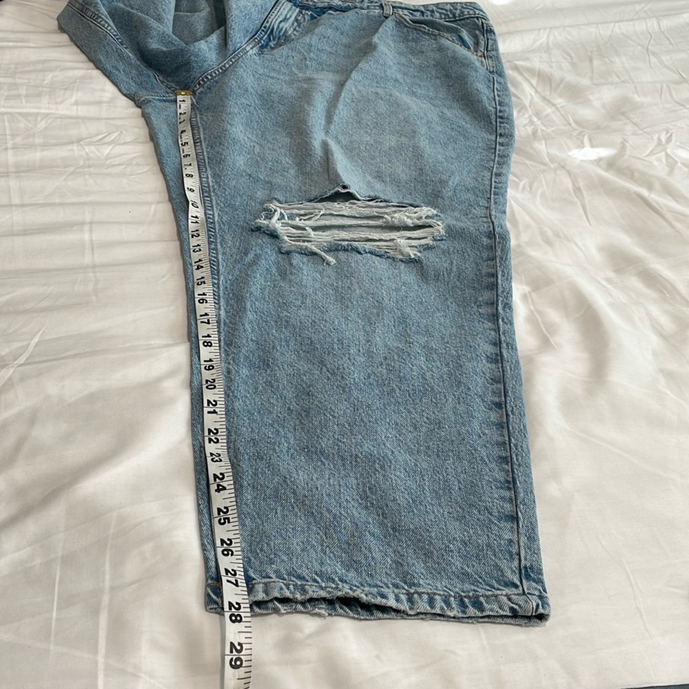 Wild Fable High Rise Tapered Jeans 24 Light Wash Jeans - Picture 7 of 10